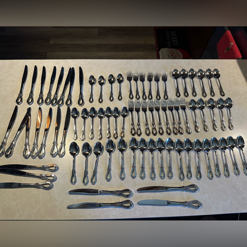 91 PIECE SET ONEIDA TOUJOURS STAINLESS FLATWARE 6 FULL SETTINGS SERVING PIECES